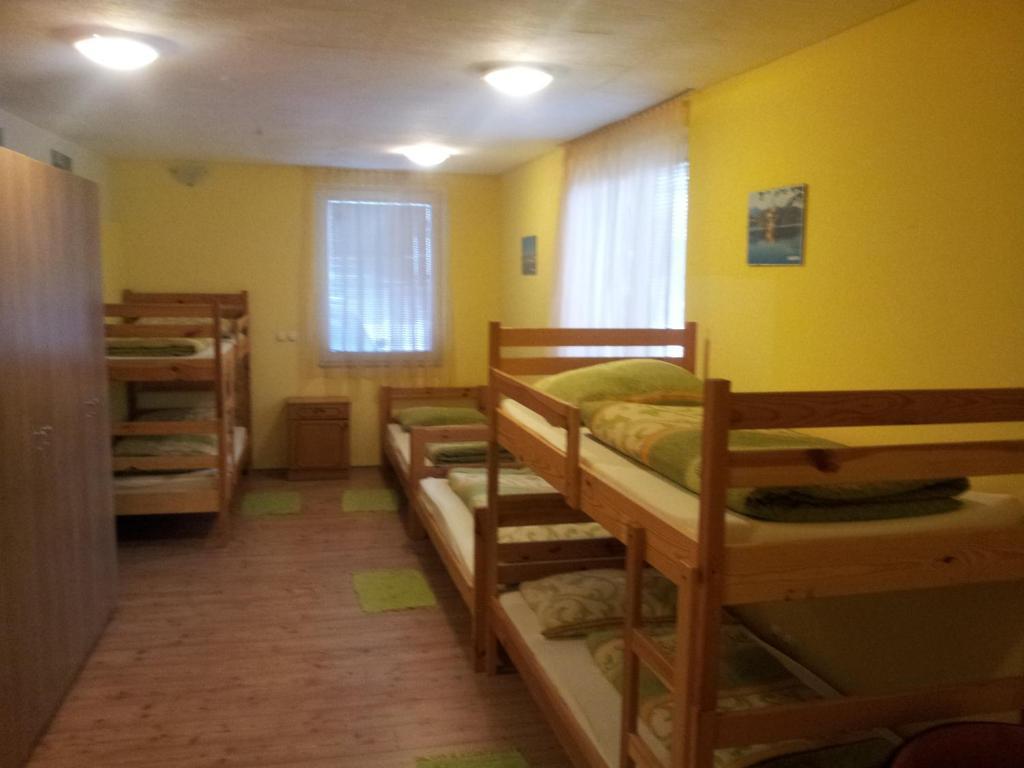 Guest House Mlada Lipa Maribor Quarto foto