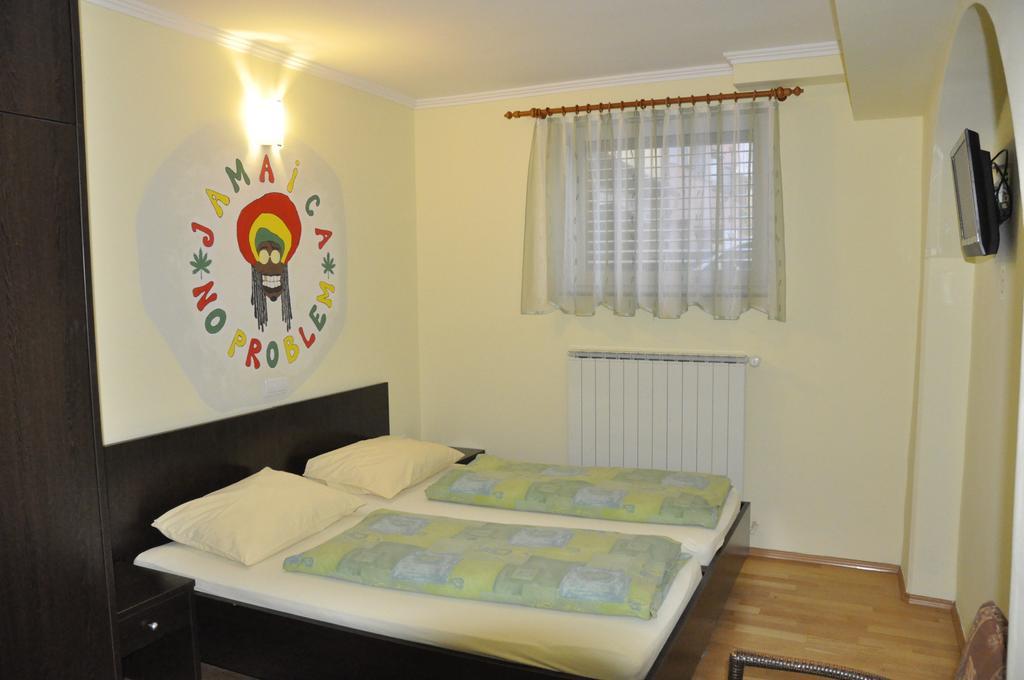 Guest House Mlada Lipa Maribor Exterior foto